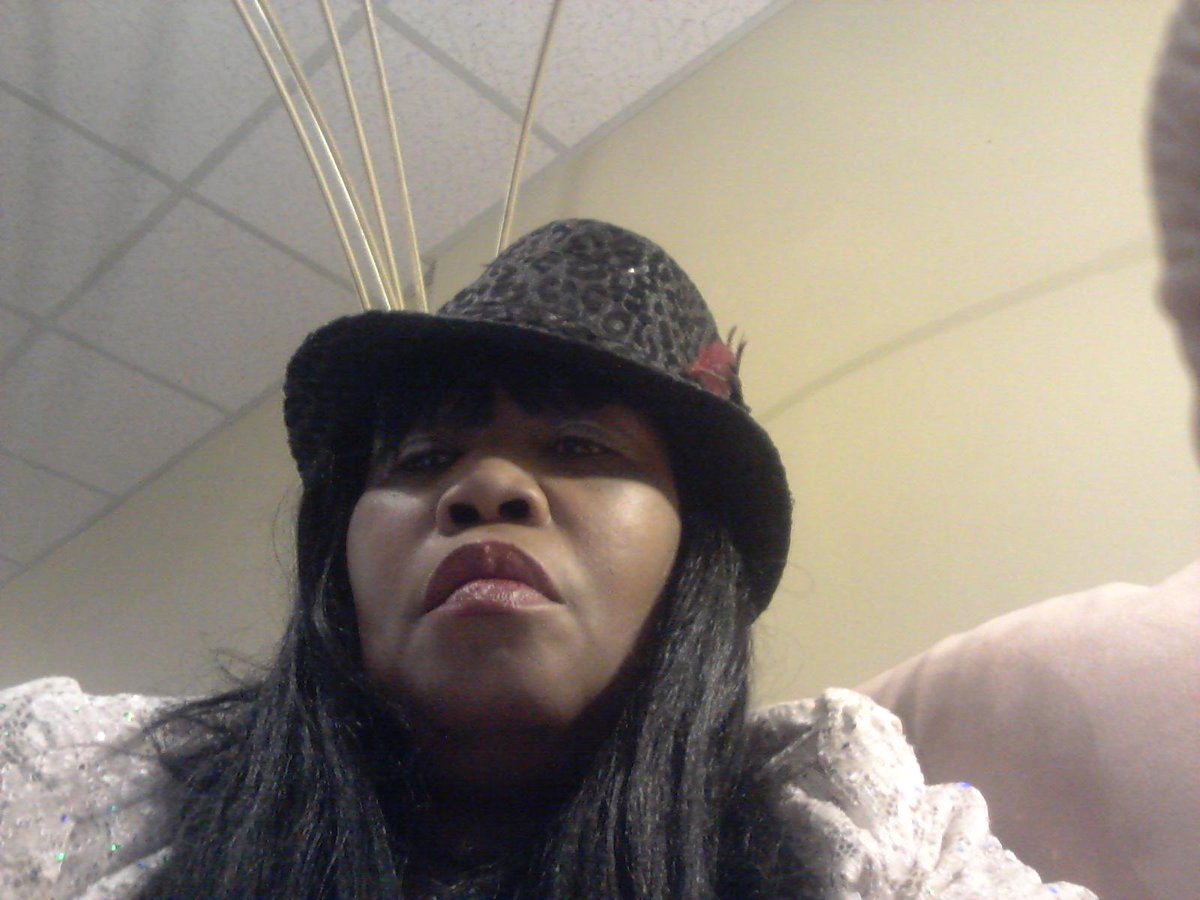 anglepoo13's tweet image. A new song. Enjoy