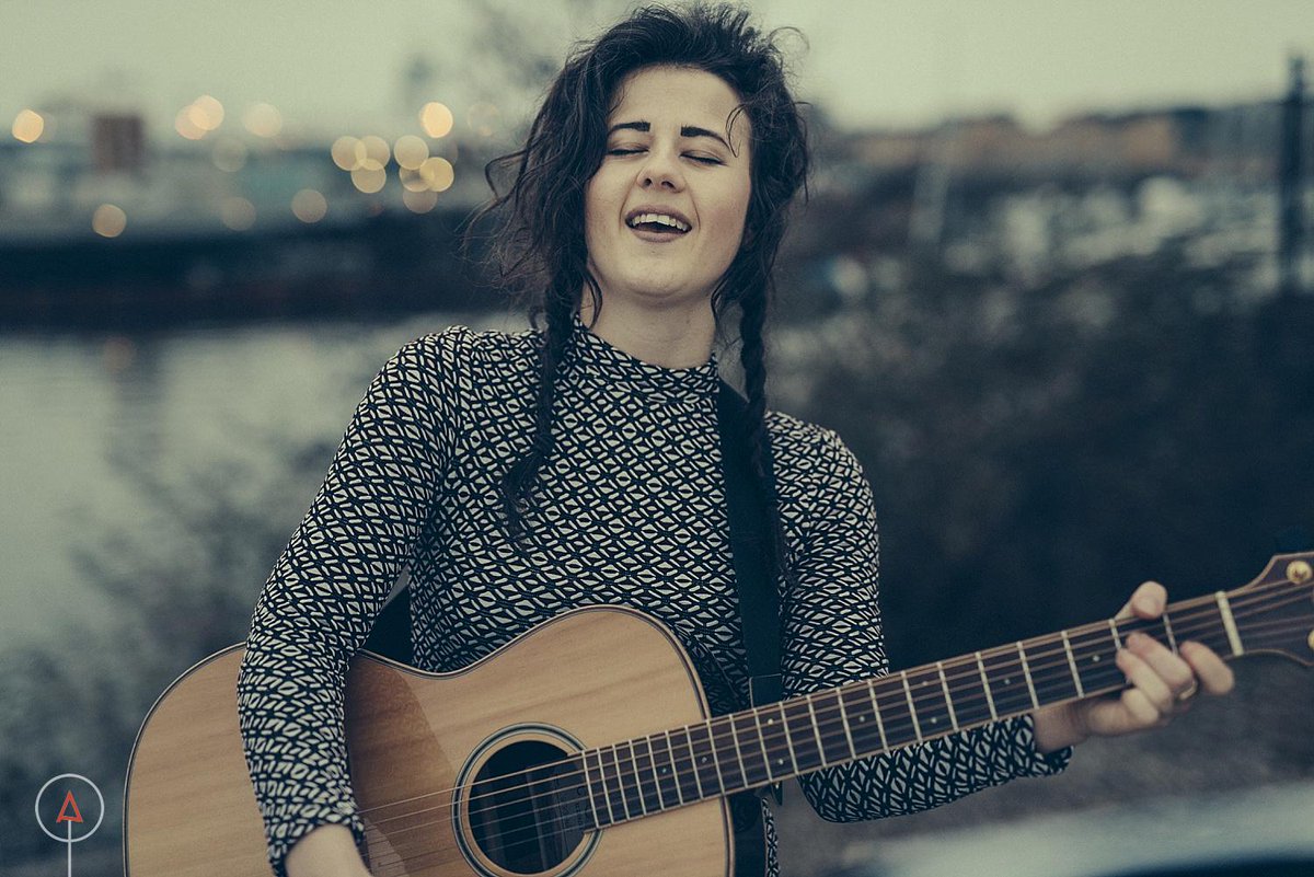 CHLOE COOKE live session #agatomaszek #chloecooke #fieldgatestudio plus.google.com/10006469777893…