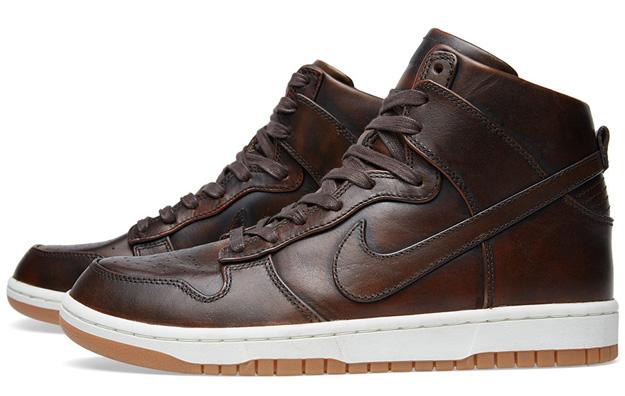 LadySneakers's tweet photo. Love at first sight! #Nike Dunk Lux High Burnished Leather. #sneakers #sneakerhead http://t.co/88Ax2aeEdB
