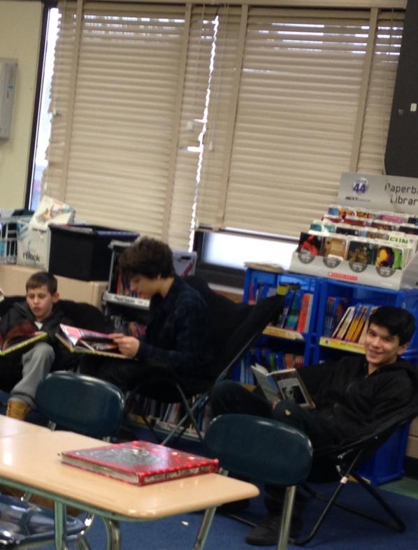 dcarneyBMS's tweet photo. #BMSchiefs.  Finding the right book is the key! http://t.co/FETsavix32