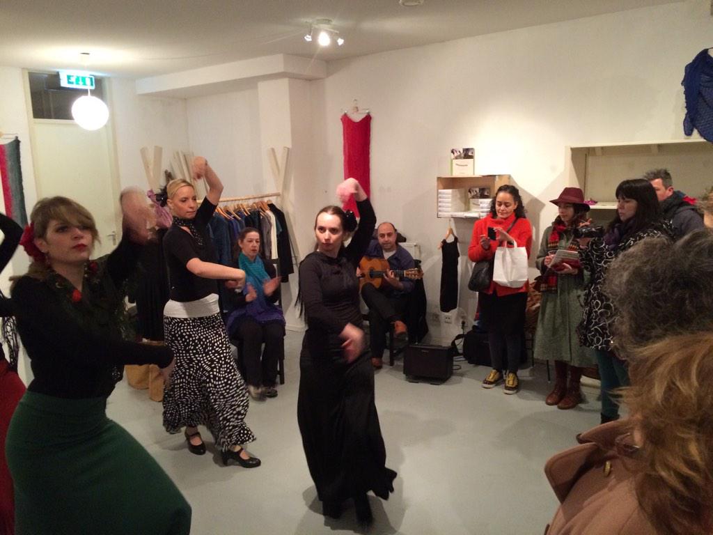 TheoCoskun's tweet image. Festival Noordergeluk met diverse exposities en workshops in pop-up stores rond Zwaanshals @noord_rdam