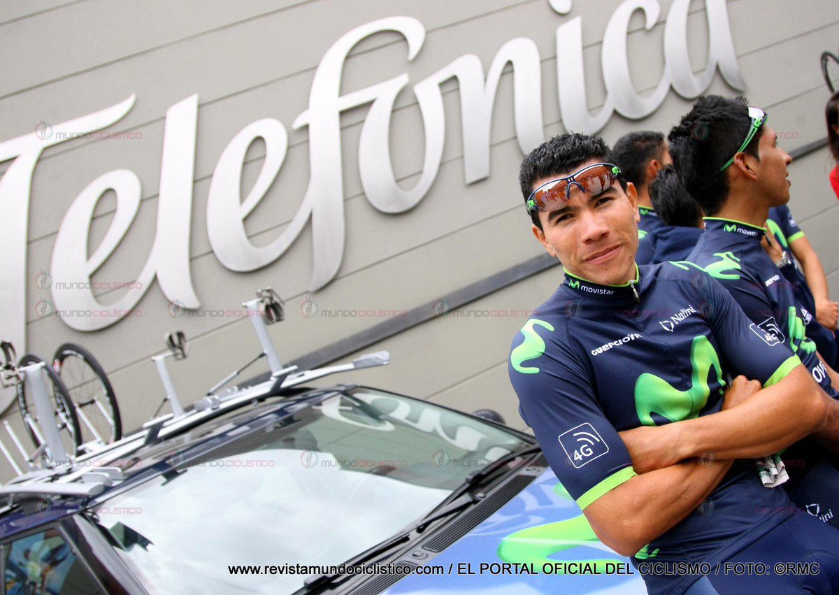 mundociclistico's tweet photo. Majestuosa la presentación del #MovistarTeamAmérica Continental en compañia de @MauricioSolerH http://t.co/R8BruLr3YG