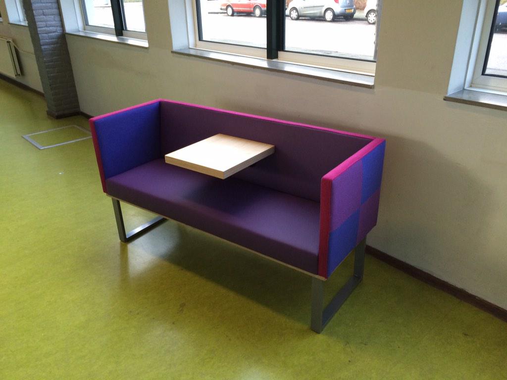 Ted. m <a href="/schoolperspec/">Schoolperspectief</a> uitpuffend op eigen ontworpen bankjes, voor HLW amsterdam