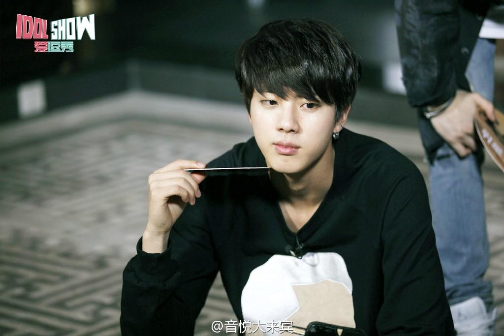 Бтс школьная дорама. Ким тэхён хваран. Майская юность дорама. Ким хён джун хваран. В какой дораме снимались bts.