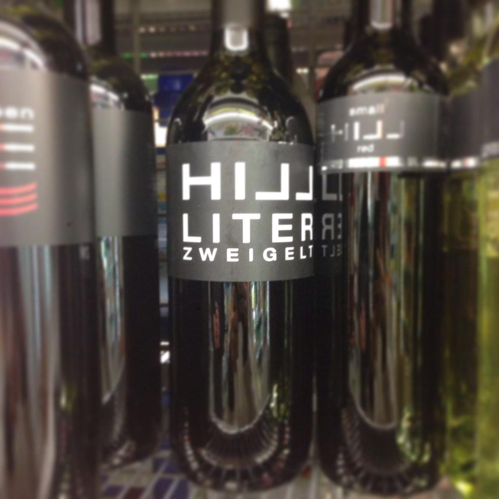 Laura_Varr's tweet photo. This makes me uncomfortable. #thisdoesntlookright #Austria #wine #weinregal #tirol http://t.co/Sk0f26RsEW
