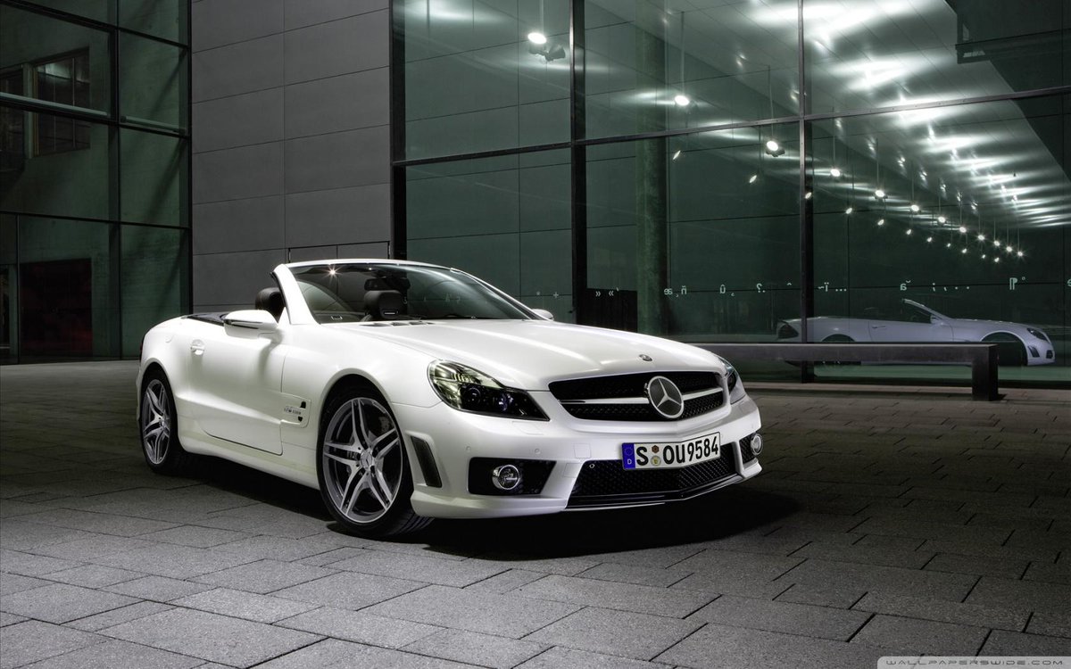 __MercedesBenz's tweet photo. #BenzLove http://t.co/qC8ap3PsyB