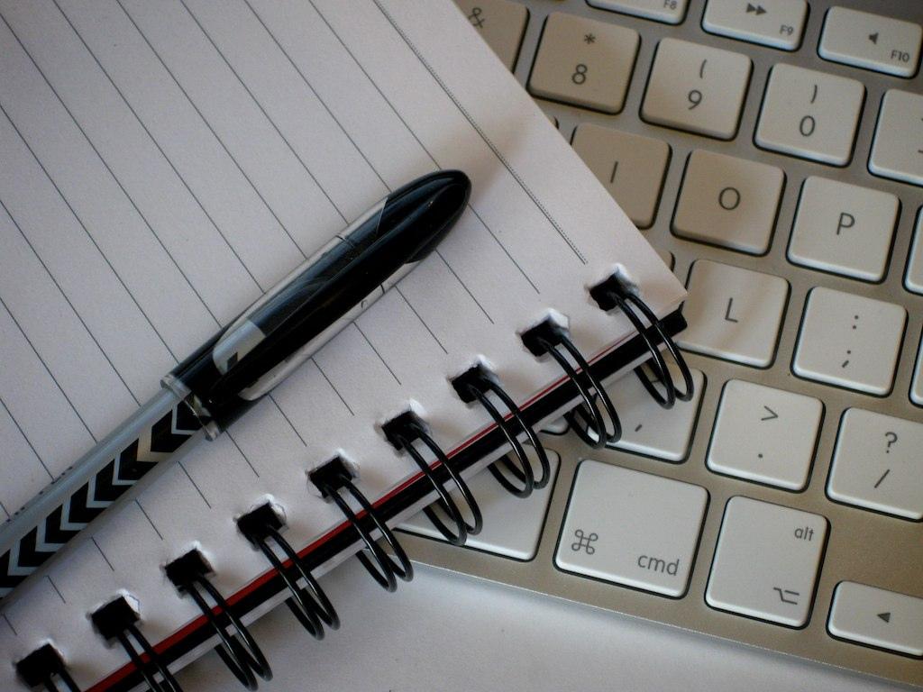 torontolibrary's tweet photo. Have an #essay to write and don't know where to begin? Start with our online resources: http://t.co/qLKDhfothm http://t.co/gK3XjMEG8K