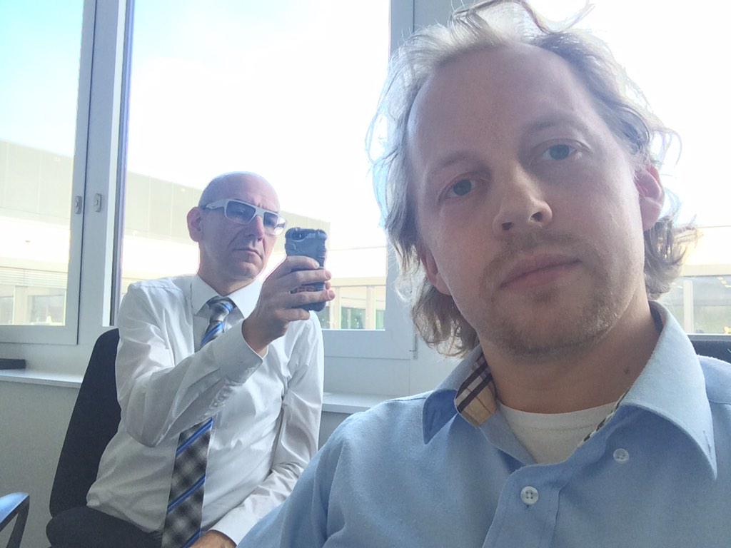 smboelaars's tweet photo. The @AXA_Schweiz mobile team on the job. #LetsMakeASelfie with @haraldfelgner http://t.co/MXaojnjzwH