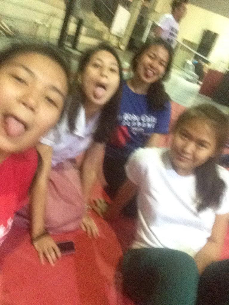 paunp_'s tweet photo. Mean girls gone wild ๐ #sns #diakoplastic #judgingyou #loveyouall #Bgoals http://t.co/GMdGP1LPxs