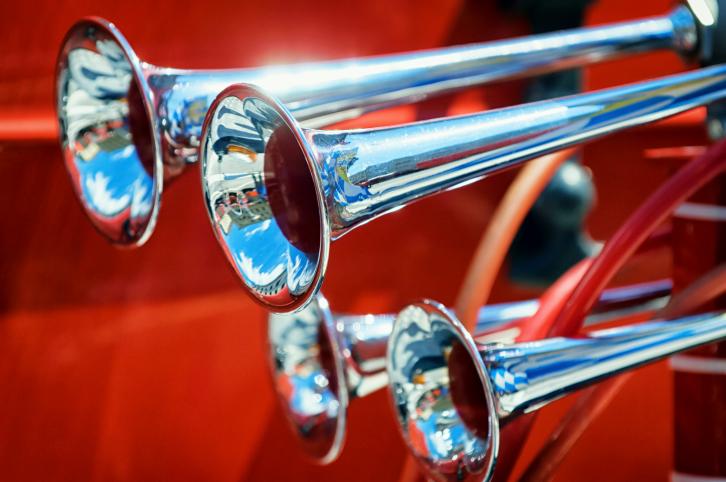 MaacoLittleton's tweet photo. History of the Car Horn http://t.co/mSETKx7qMn http://t.co/U9dFkAtkZl