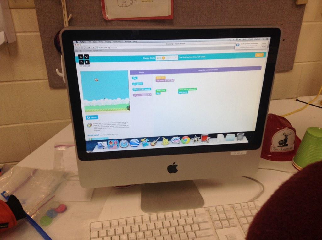 PondCoveTech's tweet image. "Hey Mr. Charltray, can we use the lab to do some coding during indoor recess?" #singletear #yearofcode
