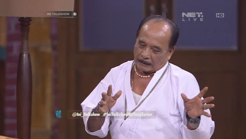 mdtvindonesia's tweet photo. Ini dia yg kita tunggu! Pak RT yg malam ini mau ngajarin warga biar jago silat! @Ini_Talkshow #IniTalkshowNETangkutan http://t.co/BaebyG9Xkw