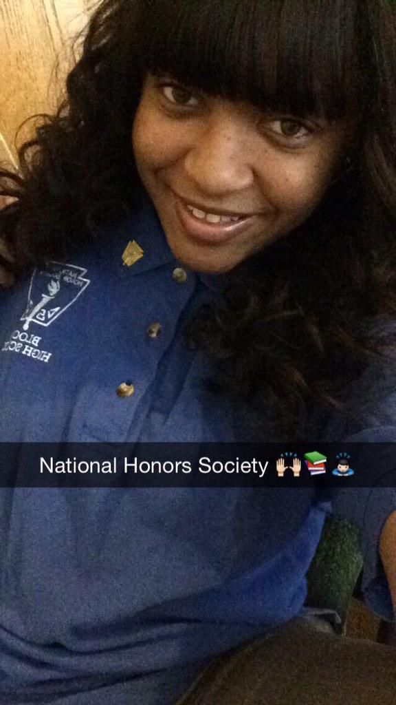 NautiKole's tweet photo. Honors Brunch with the Principal today 🍴🙌📚✔️ #NationalHonorsSociety #KeepYourGradesUp #YouCanBeWhereImAt 💯💯 http://t.co/7G44U9y2yT