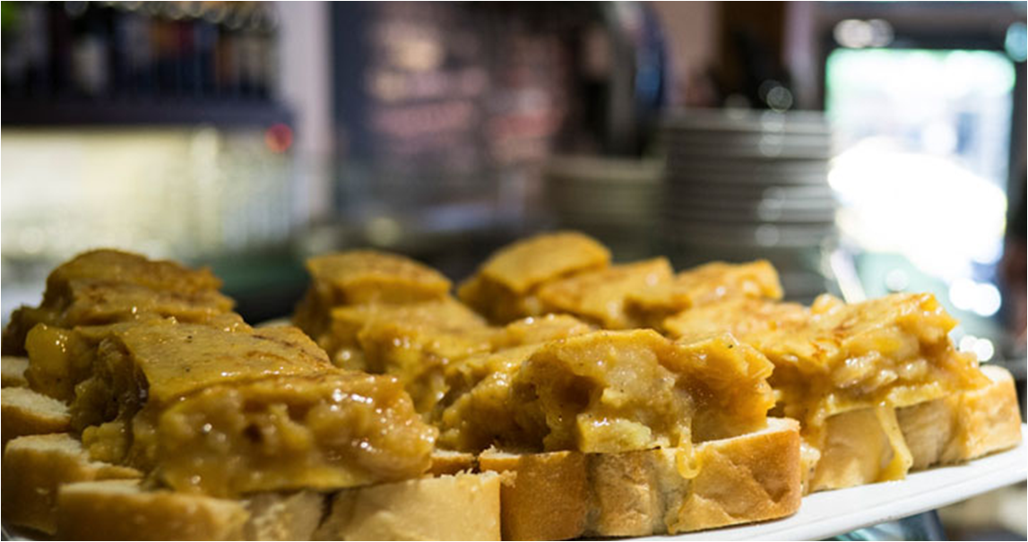 Ruta de pintxos y tapas en La Latina wp.me/p4GTWY-3k  #LaLatina #LosHuevosdeLucio #JuanaLaLoca #CasaLucas