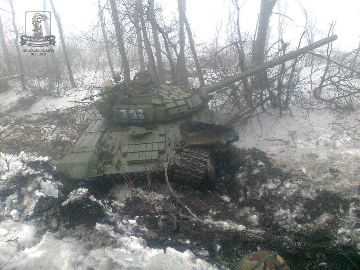 euromaidan's tweet photo. Под Дебальцево силы АТО уничтожили 14 вражеских танков. Фото разгромленной танковой группы:
http://t.co/g7nzTxFCn8 http://t.co/hf7IDm4wQu