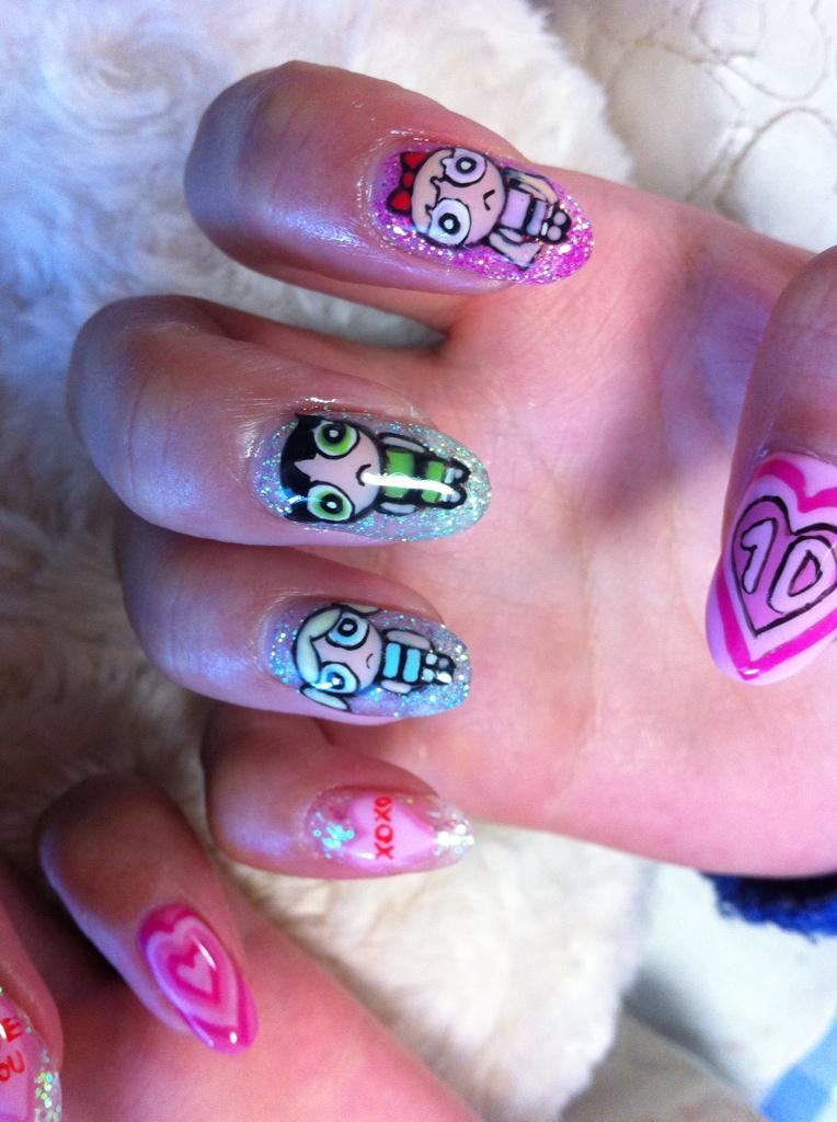 高田馬場ネイルサロンパピリオ パワーパフガールズネイル O 爪に収まってる感がかわいい 目玉パーツは動きます Nailart パワーパフガールズ パピリオネイル Http T Co 2kguaxllxl Twitter