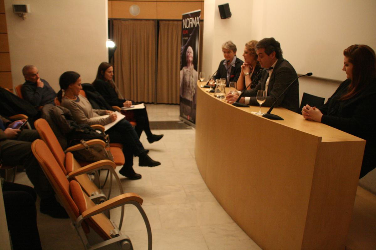 Liceu_cat's tweet image. #Radvanovsky: “I’ve been preparing #Norma since 5 years ago, the most difficult role of a soprano’s repertoire”.