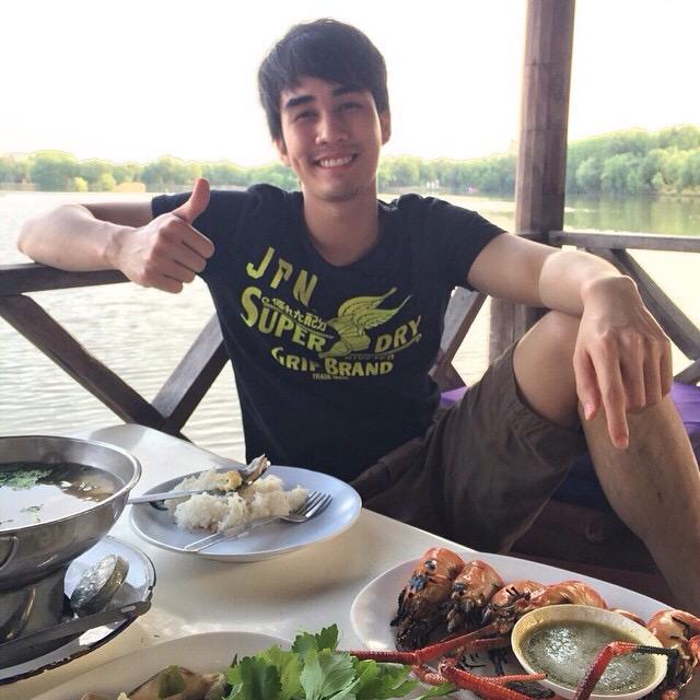 IG DEWmayer: มาทานข้าวกับเราป่าว 😊👍 @ ครัวยุพิน ซีฟู้ด อาหารทะเล @บางขุนเทียน instagram.com/p/yotV00RTq0/