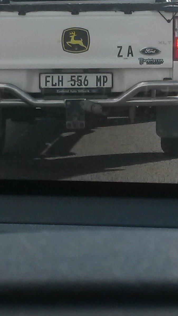 Nikibabe_78's tweet photo. #jackassdriver - learn road manners #pig http://t.co/FfYhgeV4Y6
