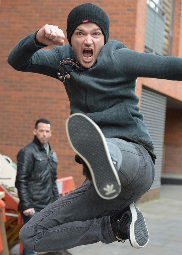 TheScript_LouW's tweet photo. Remeber this @TheScript_Danny ? Perfect "Ninja-ness"! http://t.co/aMZumsXsif