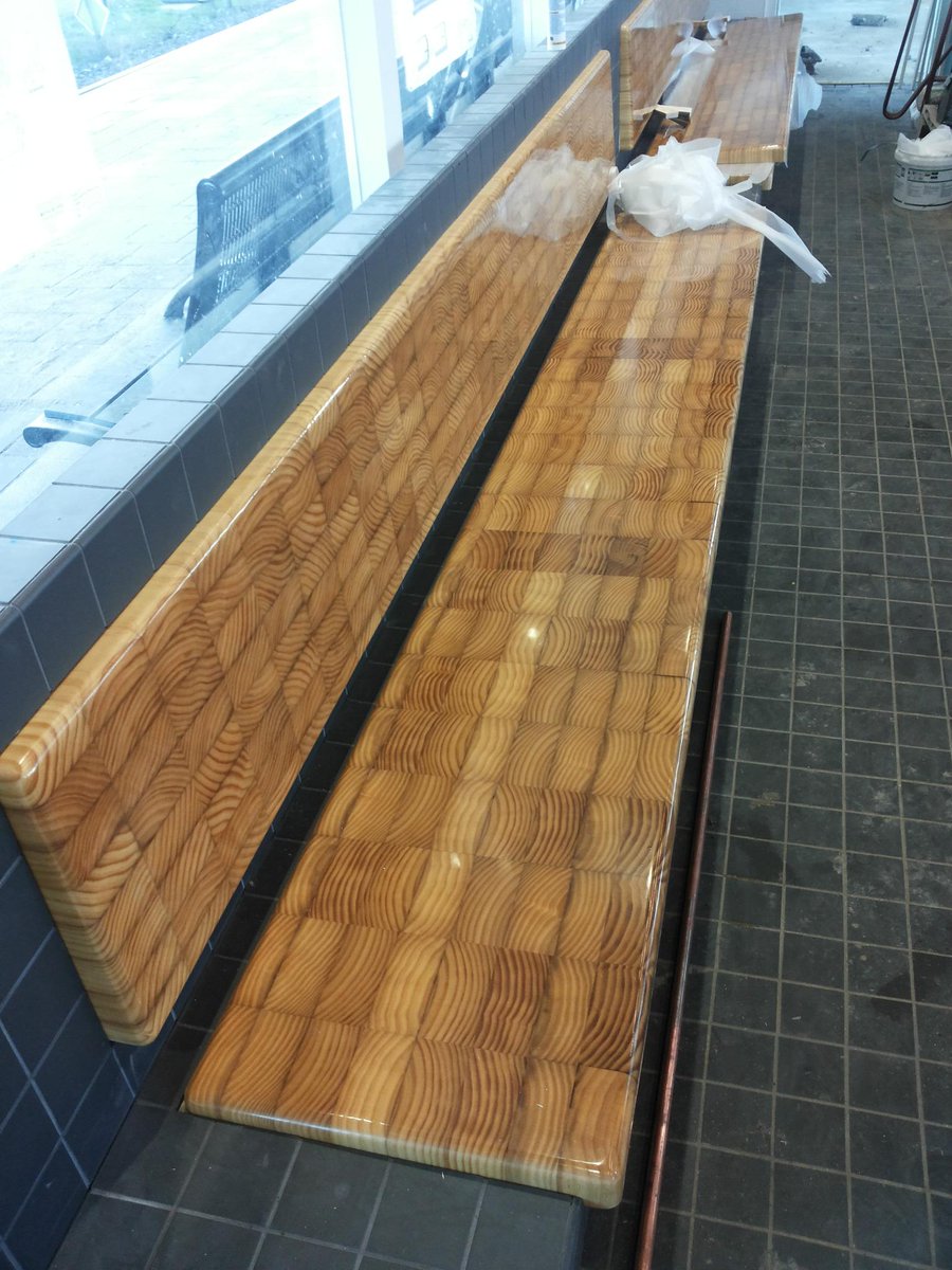 StihoBeverwijk's tweet photo. Dekker Krabbendam: renovatie station Koog Zaandijk
Stiho heeft de houten banken verzorgd, opgebouwd uit kops accoya http://t.co/iHdev8v5cn