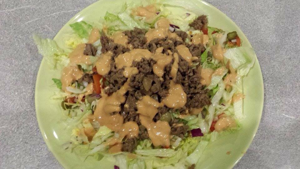 DTSlimming's tweet photo. Fakeaway Burger in a bowl @SlimmingWorld #FreeFoodFeb x x http://t.co/nzZXX3uzUe