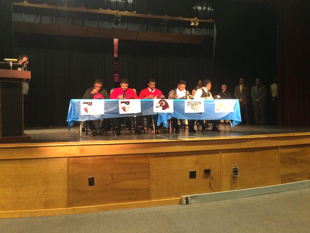 Varina_Football's tweet photo. Another great signing day at Varina!! http://t.co/jmHsgGsZnt
