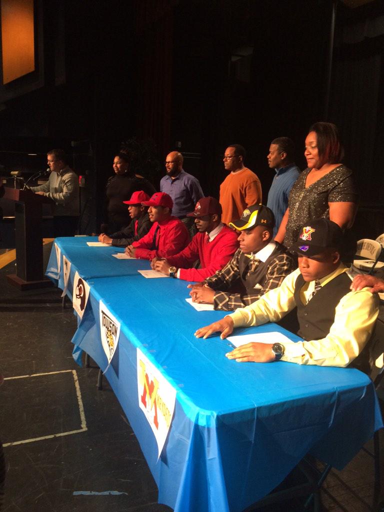 Varina_Football's tweet photo. Another great signing day at Varina!! http://t.co/jmHsgGsZnt