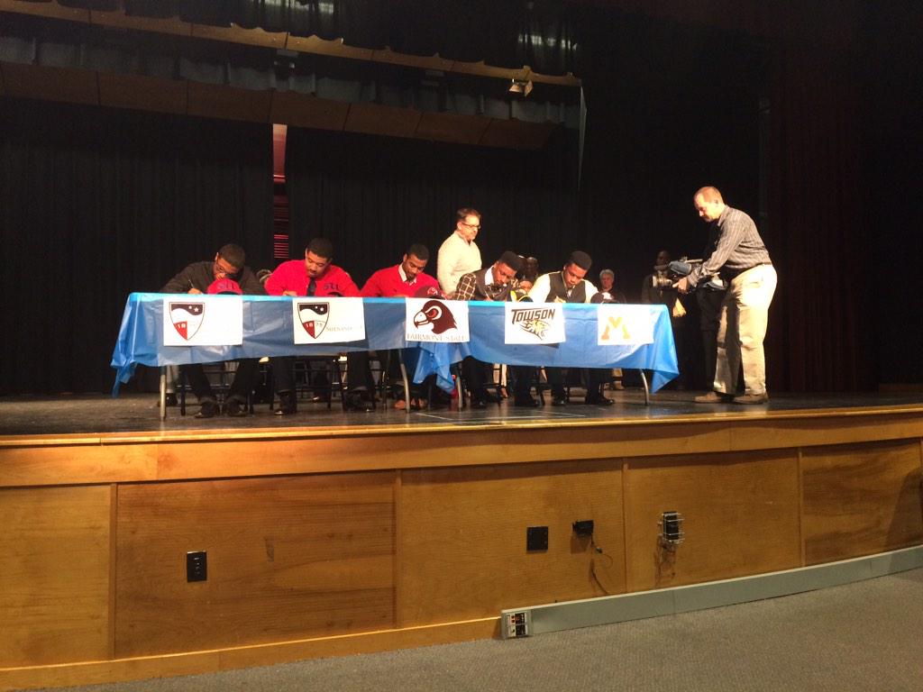 Varina_Football's tweet photo. Another great signing day at Varina!! http://t.co/jmHsgGsZnt