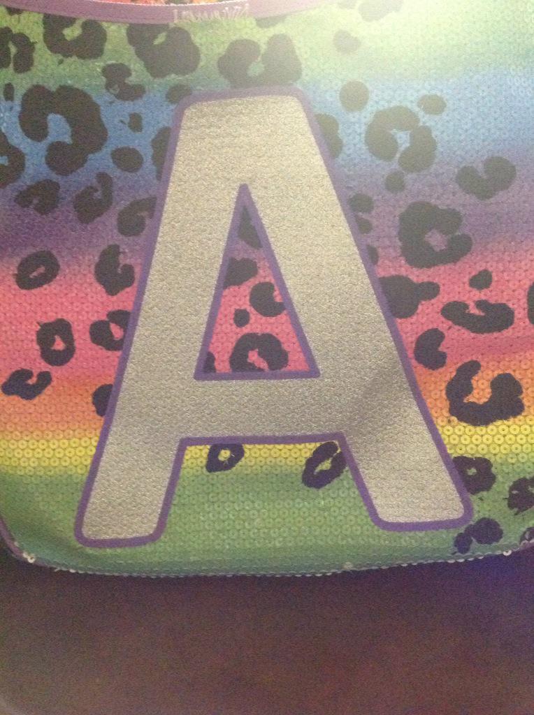 leoparis04's tweet photo. I loved my old back pack http://t.co/zoLDuXaEdy