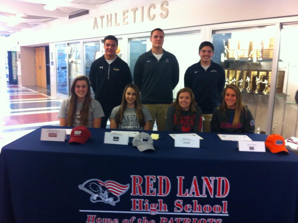 GameTimePA_SC's tweet photo. #GTPAsigning RT @RedLand_AD: Congrats to these 7 great student-athletes!! http://t.co/Hg347rtN86