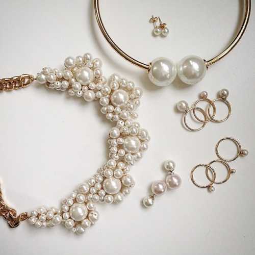 Chashmgir's tweet photo. سری جواهرات دخترانهseries-jewelery-girls
http://t.co/r2PUukKThX
#jewelry #women #جواهرات #دخترانه #گوشواره #گردنبند http://t.co/zjHuweyhnj