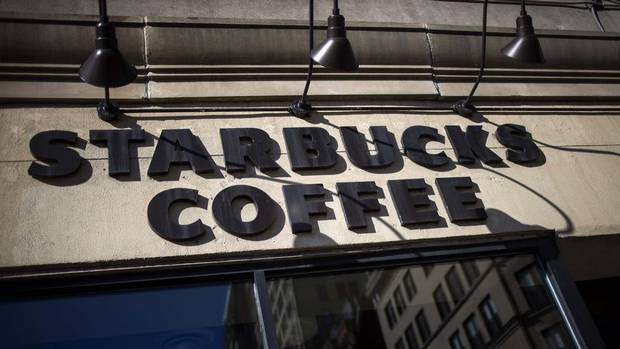 globeandmail's tweet image. Starbucks will serve beer and wine in Canada by end of year trib.al/bc9GAg1 From @GlobeBusiness