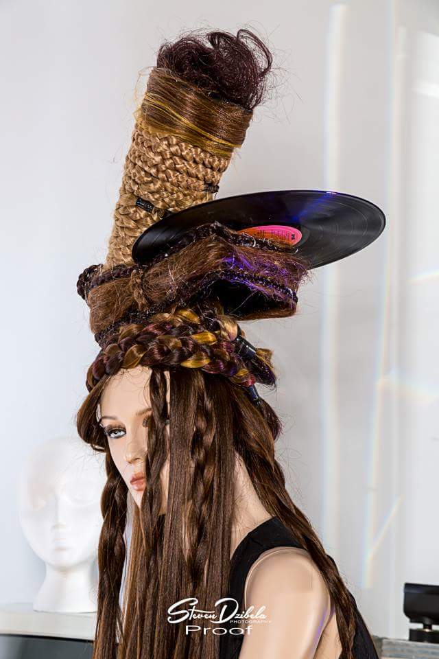 pophairgallery's tweet photo. Popaganda hair by: Adam Pellarin #record #windsor #PopHairGallery #Hair #avantgarde #popaganda #wig #AdamPellarin http://t.co/HunWJW37Ys