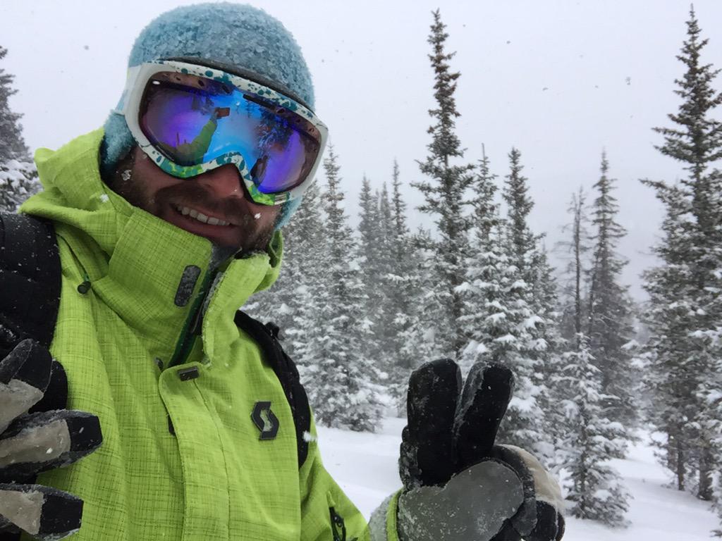 JasonKristofor's tweet photo. Obligatory powder selfie. 6-7 inches of fresh for #NUSkiTrip @NUAlumni via @MeetBall http://t.co/SQPui9s2BS