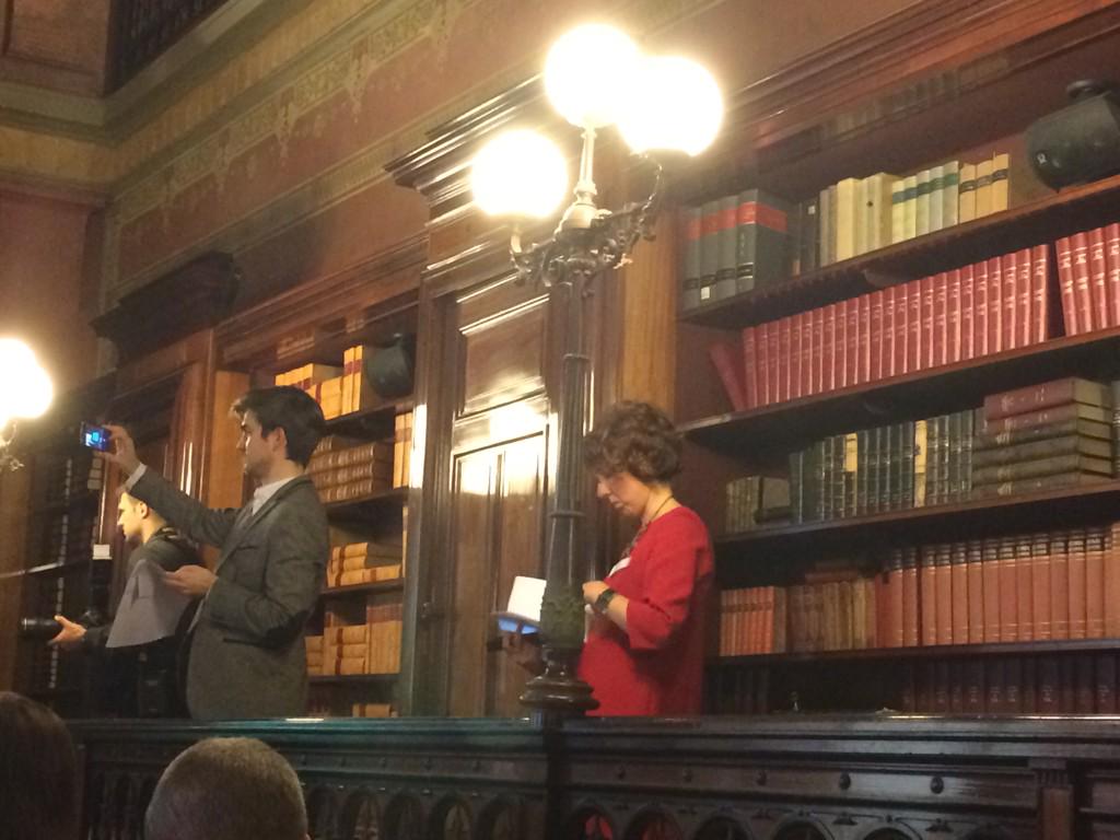 BflyEU's tweet image. Talking bright innovations and #futureapps for #smartcities among books has no price #InnoApps