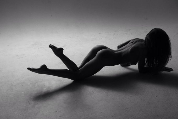 Watch Amberleigh West's leaked NSFW photo on TwXstars