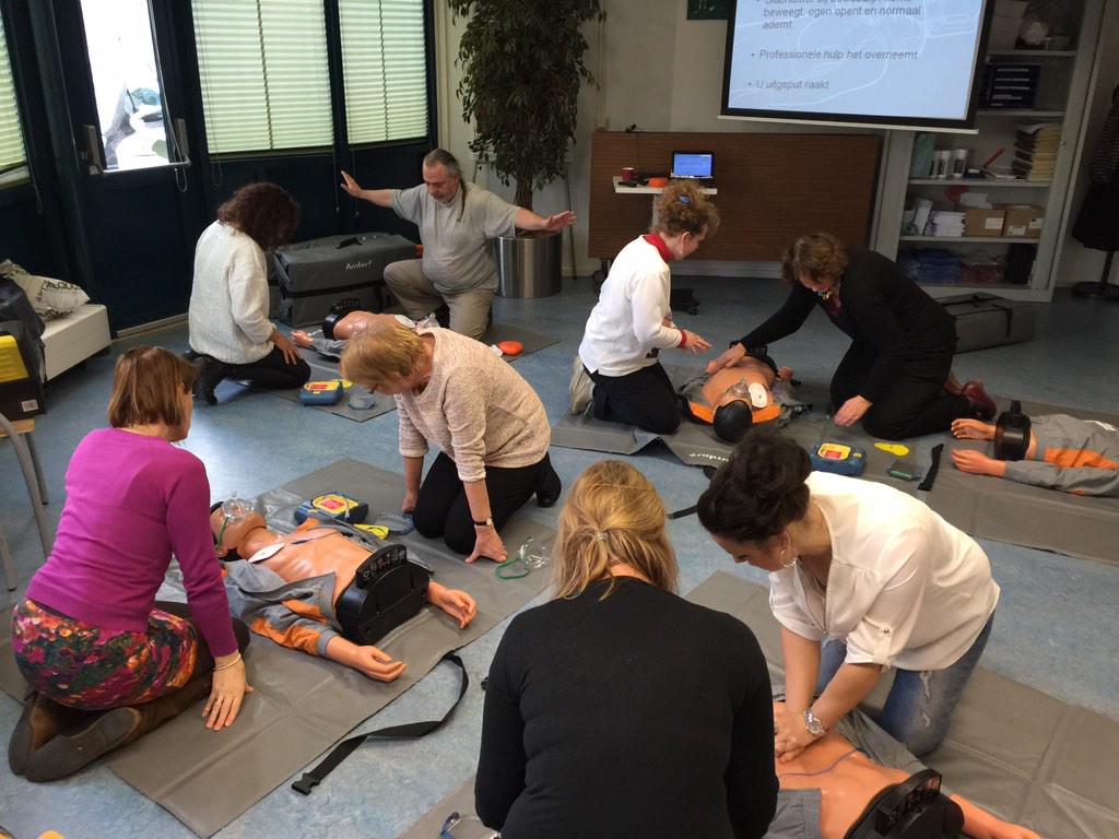 Medewerkers trombosedienst Atal Medial in Amsterdam kunnen weer goed reanimeren. edumediq.nl