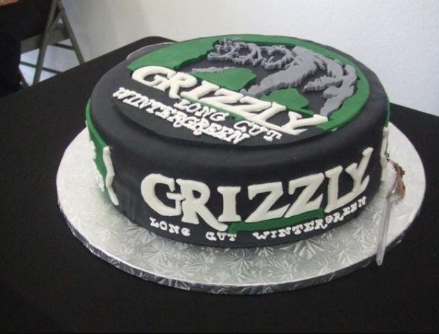 tinsoftheworld's tweet photo. Anybody want a slice? #grizzlycountry http://t.co/zs1PT39s47