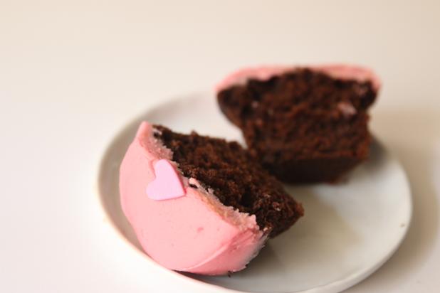 sprinkles's tweet image. Do you believe in love at first bite? The love of your life could be #raspberrychocolatechip cupcakes! #truelove