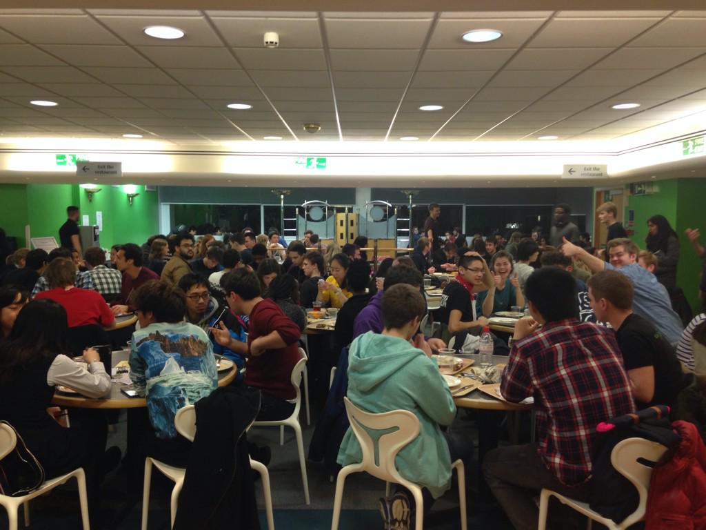 HardingBenedict's tweet photo. Rootes restaurant packed out #Runoutoffood #IsGodReal? http://t.co/9KRiYdEnvy