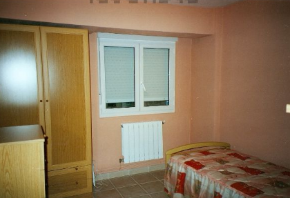 InmoVargas's tweet photo. PRECIOSO PISO CERCA DEL SARDINERO 3 HABITACIONES, CALEFACCIÓN Y ASCENSOR, 450 EUROS, COMUNIDAD INCLUIDA http://t.co/aB1uAAkY4g