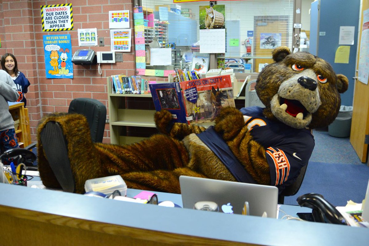 MJ716's tweet photo. I think I might need to be concerned about my Job Security and Safety with the #TheRealStaley, #MMS102 #ChicagoBears http://t.co/MmOtjwbs4x