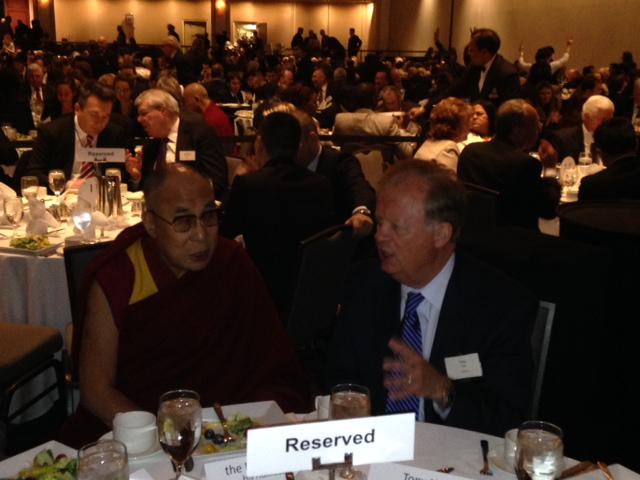 toendhunger's tweet image. Alliance Exec. Dir. Emeritus @tony_p_hall meets with His Holiness the @DalaiLama at the #NationalPrayerBreakfast.