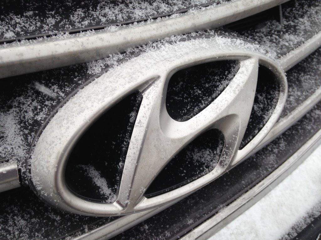Cold Weather Review: 2015 Hyundai Azera Limited
By Bill Crittenden

carsandracingstuff.com/library/articl…