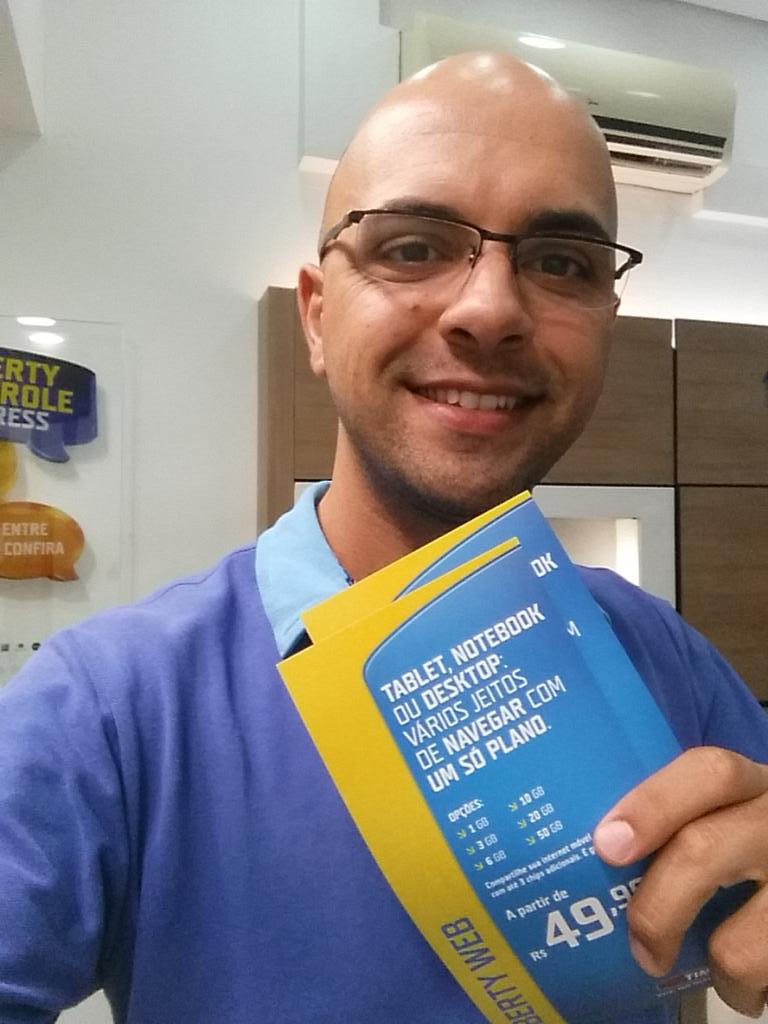 feijoroger's tweet photo. @10Afrodrigues @Power_Dealer @Vsenatim  @raphaelitu  @GarciaDealer  uma web aquii galeraa!! #GIGANTECHEGOU http://t.co/K42m0JLlp2
