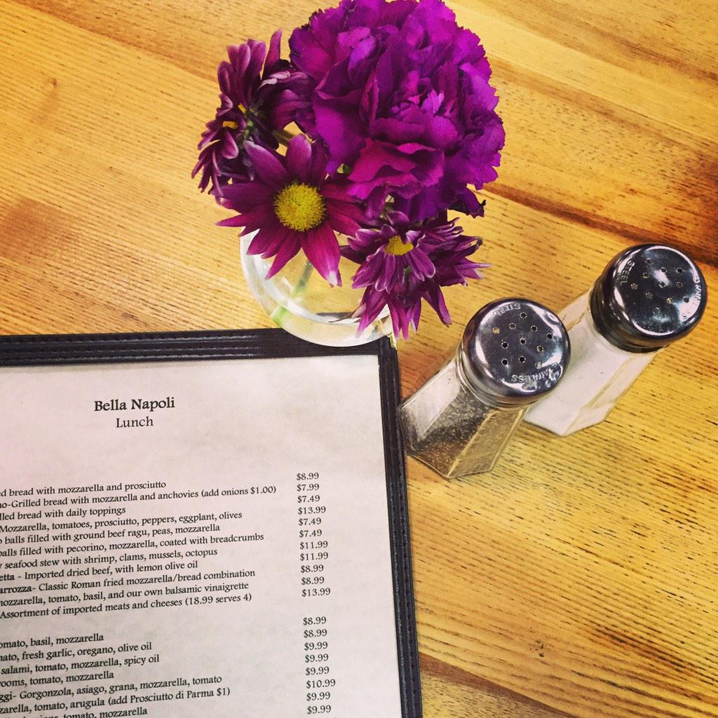 bksandppl's tweet photo. Lunch at Bella Napoli! #bksandpizza http://t.co/wquXDrViH4
