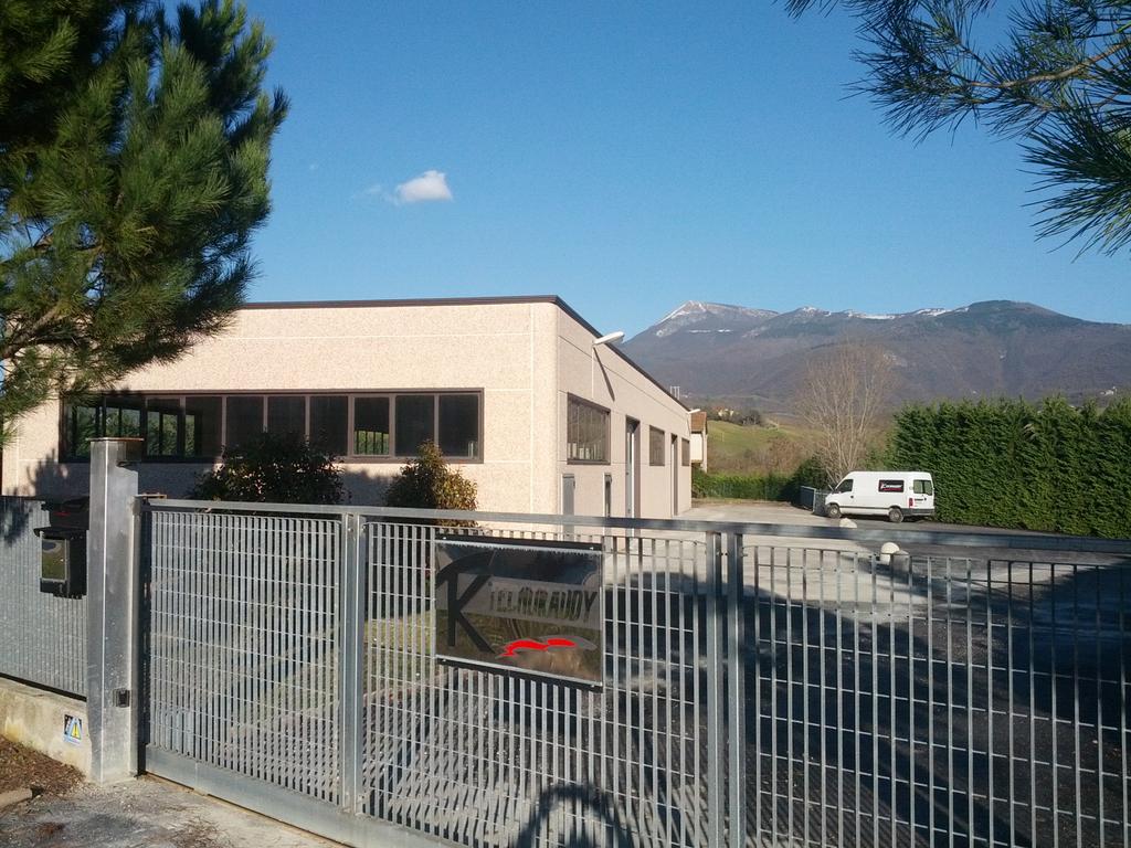 tecnokaddygolf's tweet photo. Sta per iniziare la nova stagione di #golf ...Tecnokaddy ....presenti.#madeinitaly #Tecnologia #handmade http://t.co/baPfCNIDWs