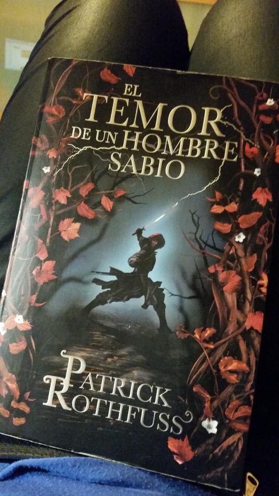 Anukisima's tweet photo. Qué me pasa hoy con los tweets que no pongo ni uno solo bien D':
Ahora sí: Primera relectura del año 😍 http://t.co/eCgj0o6rw2