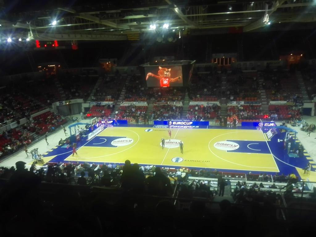FerxuNavarro's tweet photo. Esperando que empiece el partido contra cedevita #vamosCAI http://t.co/0TCAFKWg6i